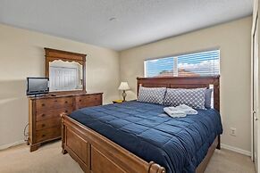 Family Ready In Gated Community Near Attractions 5 Bedroom Villa by Re