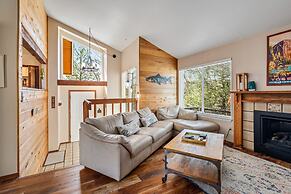 Kathy's Korner - Pet Friendy With Large Deck! 3 Bedroom Home