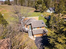 Kathy's Korner - Pet Friendy With Large Deck! 3 Bedroom Home