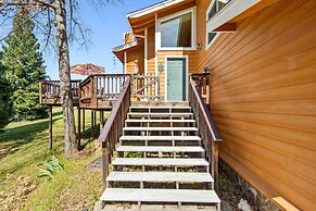 Kathy's Korner - Pet Friendy With Large Deck! 3 Bedroom Home