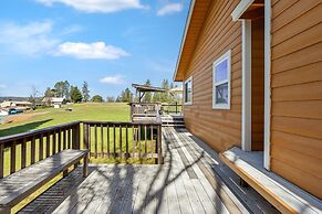 Kathy's Korner - Pet Friendy With Large Deck! 3 Bedroom Home