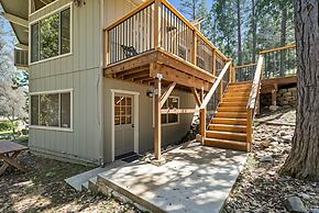 The Cozy Cabin - 2-level Home With Spacious Yard 4 Bedroom Home