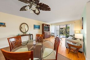 Kihei Akahi C202 2 Bedroom Condo by RedAwning
