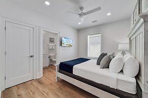 Beautiful 4 Bed, 4 Bath Home, Next to Pool & Beach