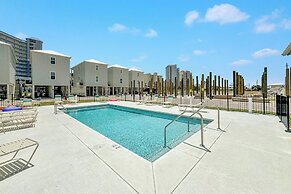 Beautiful 4 Bed, 4 Bath Home, Next to Pool & Beach