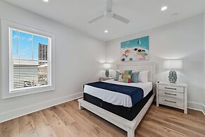 Beautiful 4 Bed, 4 Bath Home, Next to Pool & Beach