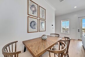 Beautiful 4 Bed, 4 Bath Home, Next to Pool & Beach