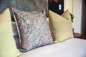 The Grand Hotel Robertson