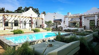 The Grand Hotel Robertson