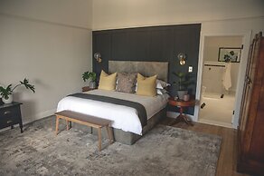 The Grand Hotel Robertson