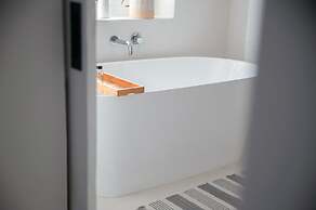 The Grand Hotel Robertson