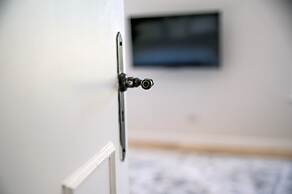 The Grand Hotel Robertson