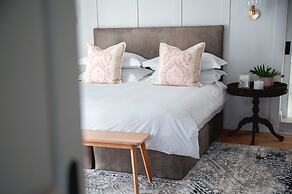 The Grand Hotel Robertson