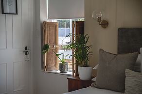 The Grand Hotel Robertson