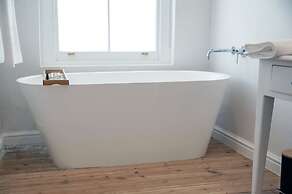 The Grand Hotel Robertson