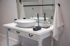 The Grand Hotel Robertson