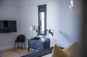 The Grand Hotel Robertson