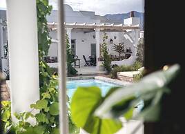 The Grand Hotel Robertson