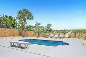 The Salty Fox with Pool