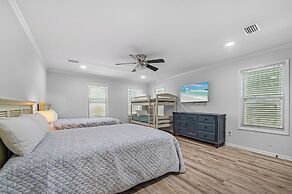 The Salty Fox with Pool