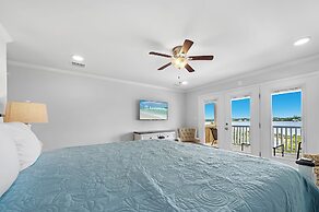 The Salty Fox with Pool