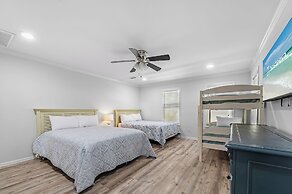 The Salty Fox with Pool