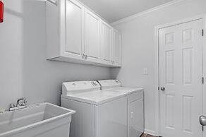 The Salty Fox with Pool