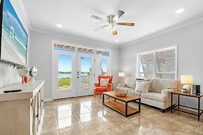 The Salty Fox with Pool