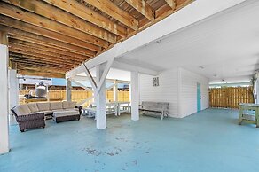 The Salty Fox with Pool