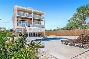 The Salty Fox with Pool