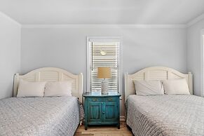 The Salty Fox with Pool