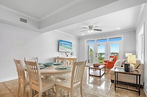 The Salty Fox with Pool