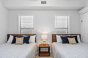 The Salty Fox with Pool