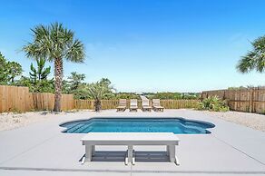 The Salty Fox with Pool