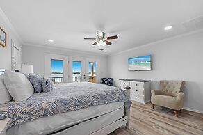 The Salty Fox with Pool