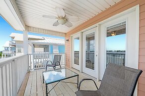 The Salty Fox with Pool