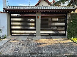 P003 Casa c 3 Dorm. Apenas 150m da Praia