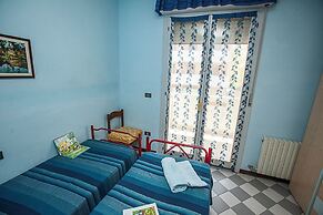 Relax by the Pool Comfy Flat in Rosolina Mare