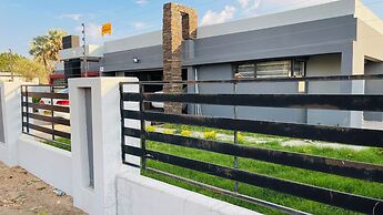 Skyline Guest House Lethakane