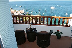 Amazing Luxury Ocean Front Hamilton Cove Villa W/electric Cart