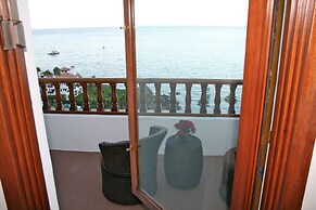 Amazing Luxury Ocean Front Hamilton Cove Villa W/electric Cart