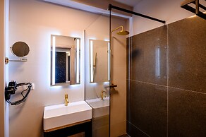 ELITTE INN & SUITES