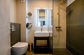 ELITTE INN & SUITES
