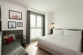 Hampton By Hilton Malaga Martiricos