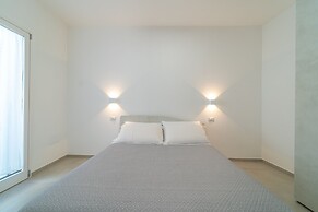 Relax Flatroom 22