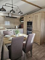 Premium 2 Bedroom Caravan With Free Wifi