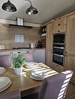 Premium 2 Bedroom Caravan With Free Wifi