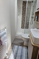 Premium 2 Bedroom Caravan With Free Wifi