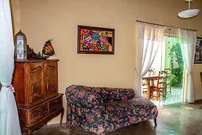 P004 Casa c 3 Dorm. Apenas 150m da Praia