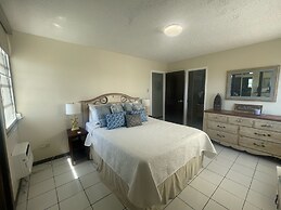 Ocean View 2 Bed 1 Bath 2 Parkings Pool